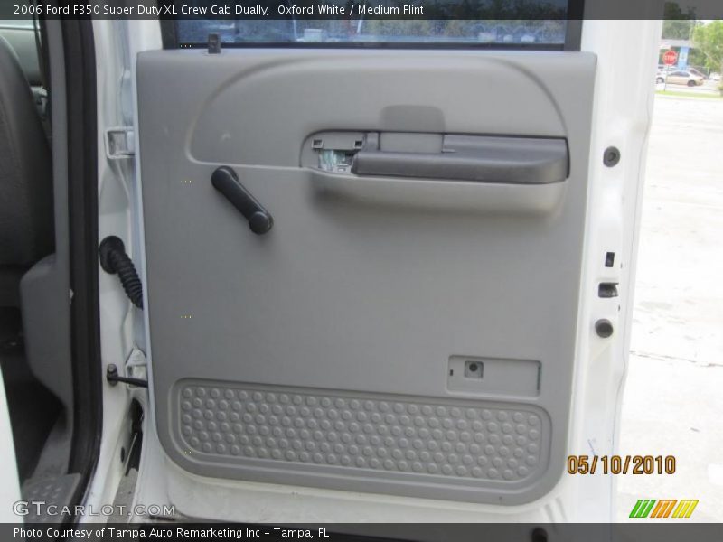 Oxford White / Medium Flint 2006 Ford F350 Super Duty XL Crew Cab Dually