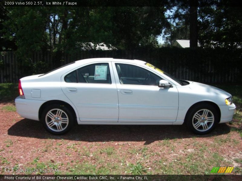 Ice White / Taupe 2009 Volvo S60 2.5T