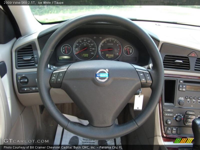 Ice White / Taupe 2009 Volvo S60 2.5T