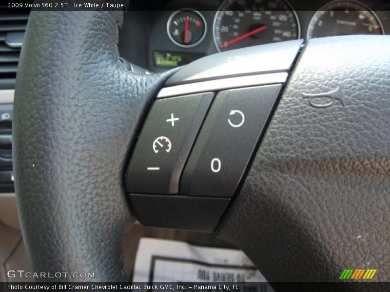 Ice White / Taupe 2009 Volvo S60 2.5T