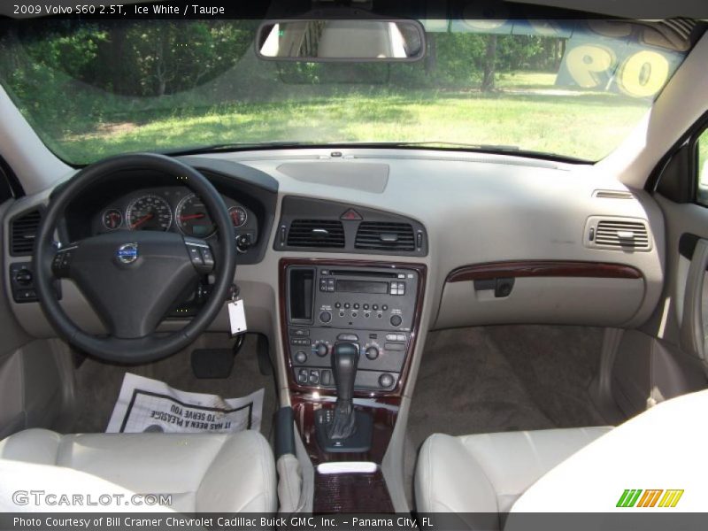 Ice White / Taupe 2009 Volvo S60 2.5T