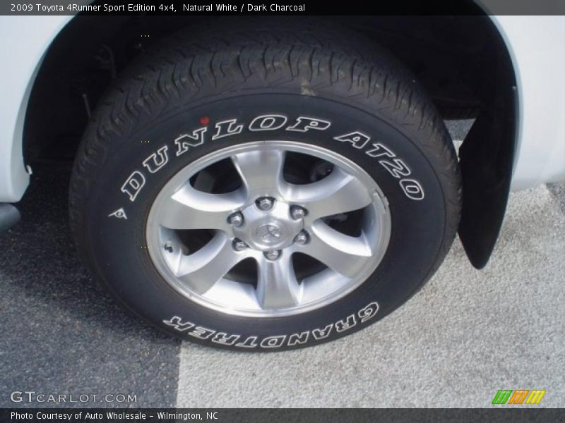 Natural White / Dark Charcoal 2009 Toyota 4Runner Sport Edition 4x4
