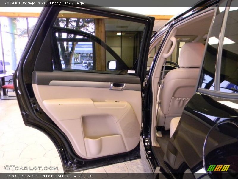 Ebony Black / Beige 2009 Kia Borrego LX V6