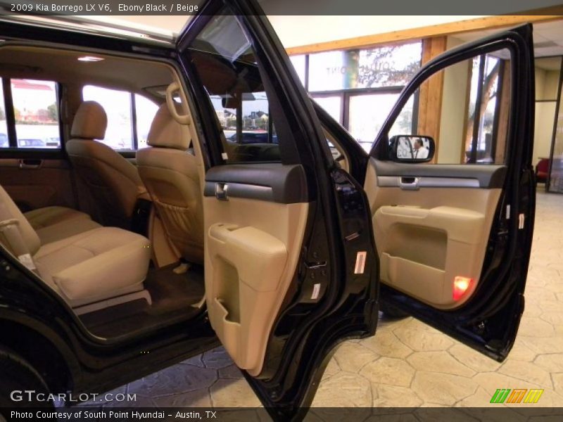 Ebony Black / Beige 2009 Kia Borrego LX V6