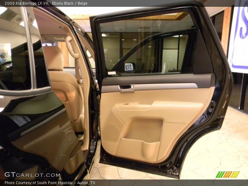 Ebony Black / Beige 2009 Kia Borrego LX V6