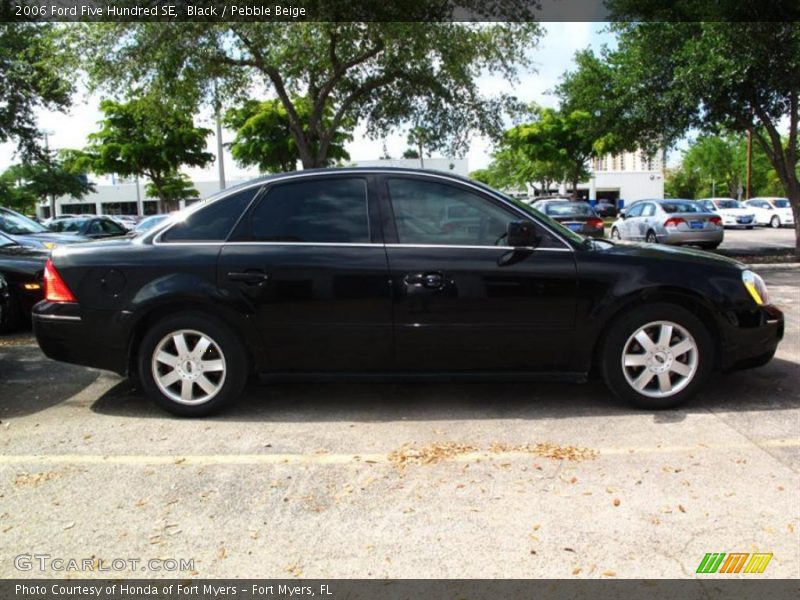 Black / Pebble Beige 2006 Ford Five Hundred SE