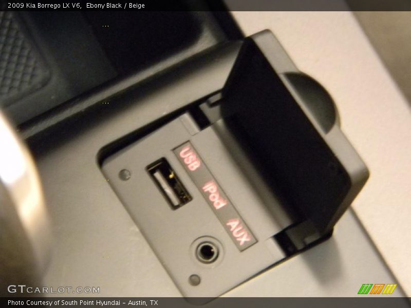 Ebony Black / Beige 2009 Kia Borrego LX V6