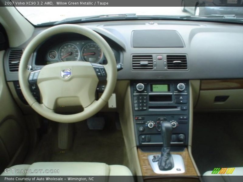 Willow Green Metallic / Taupe 2007 Volvo XC90 3.2 AWD