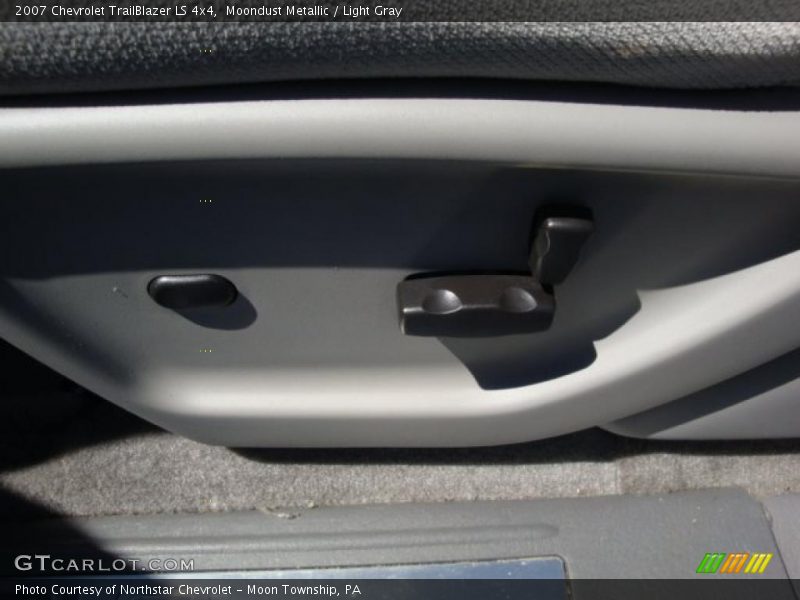 Moondust Metallic / Light Gray 2007 Chevrolet TrailBlazer LS 4x4