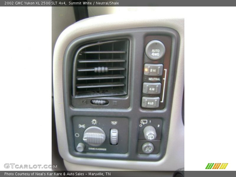 Summit White / Neutral/Shale 2002 GMC Yukon XL 2500 SLT 4x4