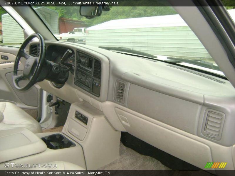 Summit White / Neutral/Shale 2002 GMC Yukon XL 2500 SLT 4x4