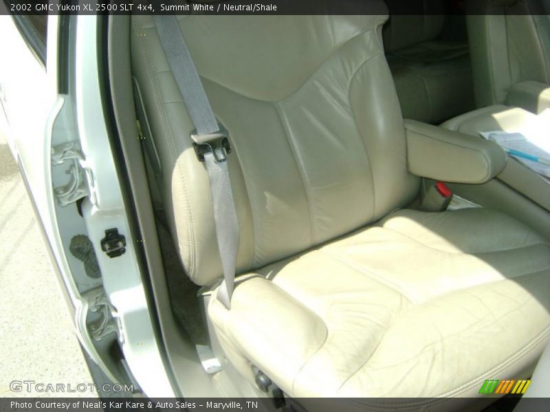 Summit White / Neutral/Shale 2002 GMC Yukon XL 2500 SLT 4x4