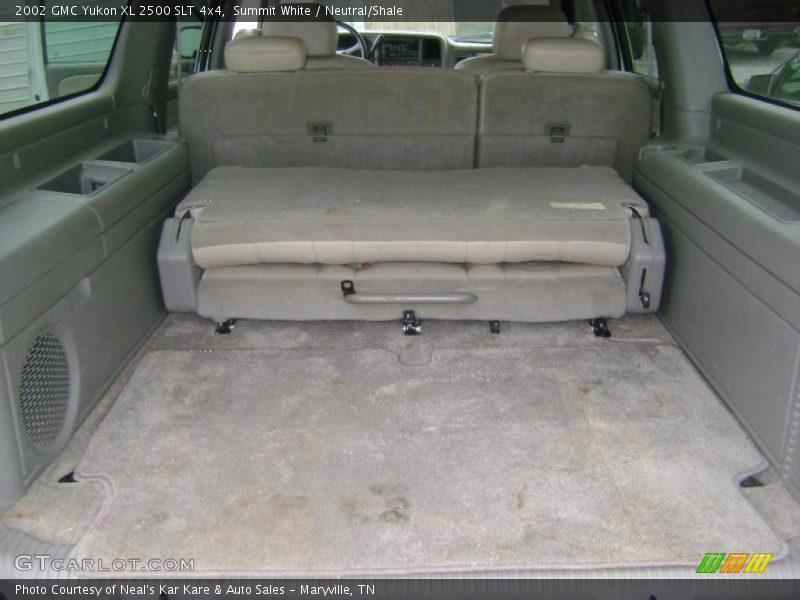 Summit White / Neutral/Shale 2002 GMC Yukon XL 2500 SLT 4x4