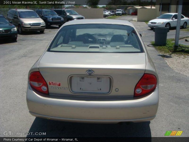 Sunlit Sand Metallic / Frost 2001 Nissan Maxima SE