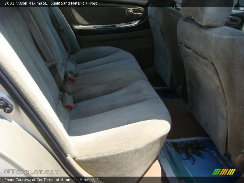 Sunlit Sand Metallic / Frost 2001 Nissan Maxima SE