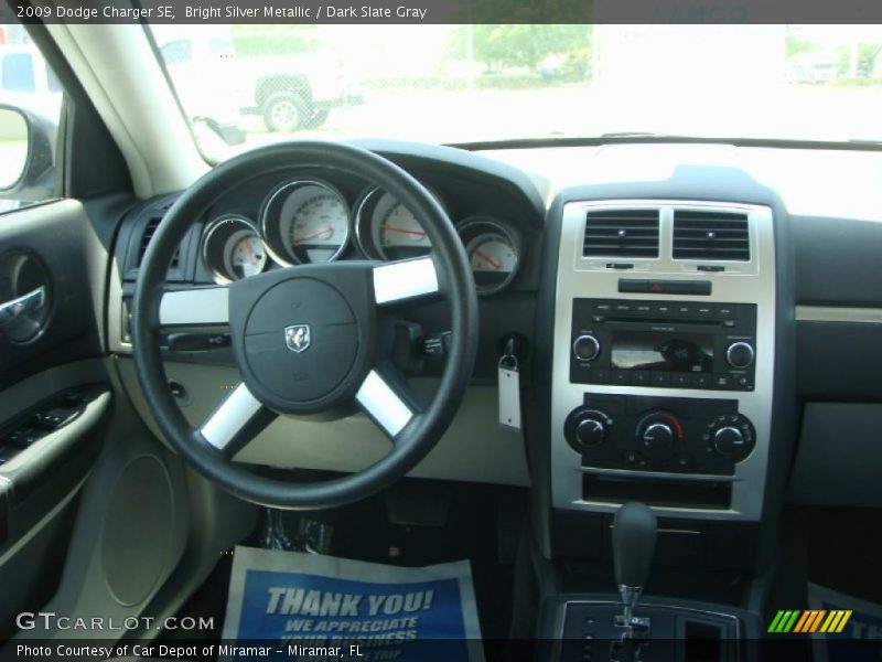 Bright Silver Metallic / Dark Slate Gray 2009 Dodge Charger SE