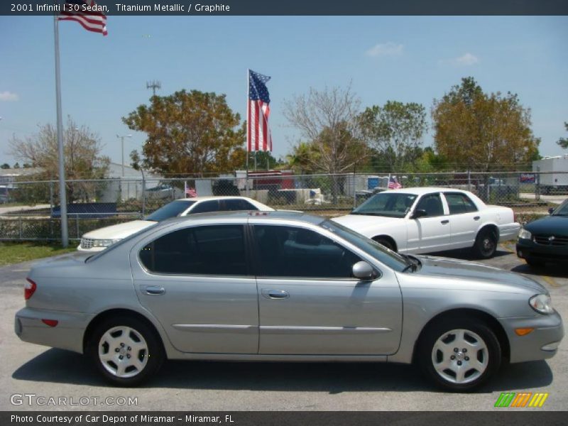 Titanium Metallic / Graphite 2001 Infiniti I 30 Sedan