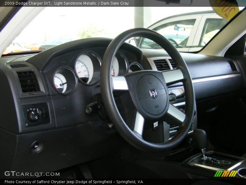 Light Sandstone Metallic / Dark Slate Gray 2009 Dodge Charger SXT