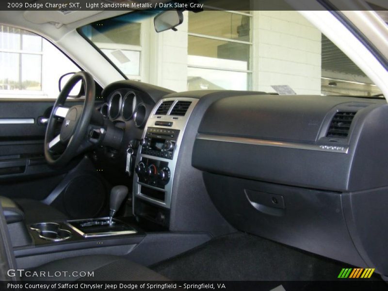 Light Sandstone Metallic / Dark Slate Gray 2009 Dodge Charger SXT