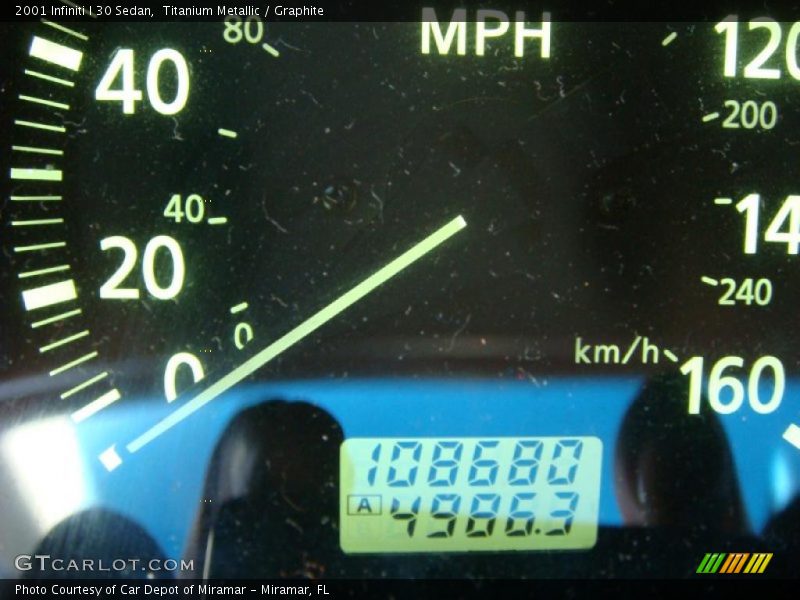 Titanium Metallic / Graphite 2001 Infiniti I 30 Sedan