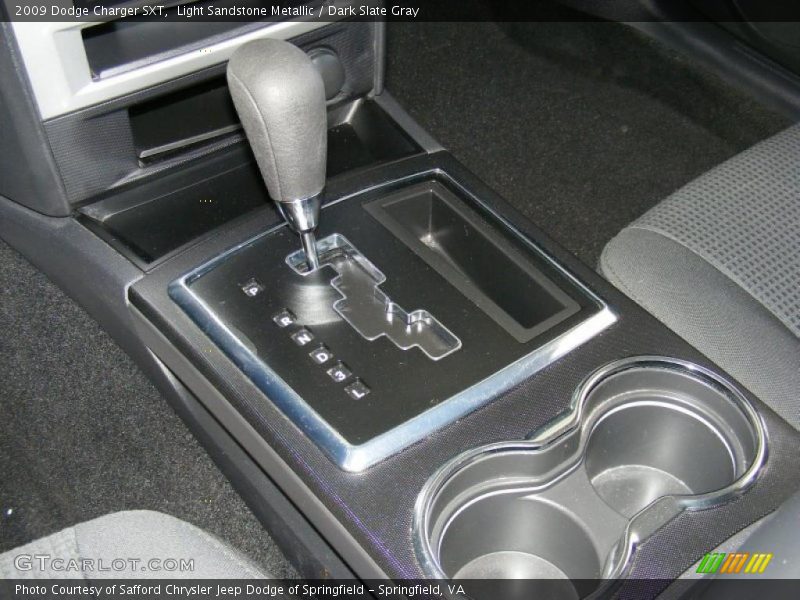 Light Sandstone Metallic / Dark Slate Gray 2009 Dodge Charger SXT