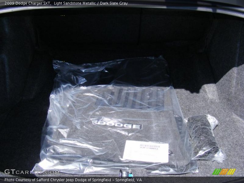 Light Sandstone Metallic / Dark Slate Gray 2009 Dodge Charger SXT