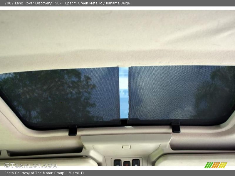 Epsom Green Metallic / Bahama Beige 2002 Land Rover Discovery II SE7