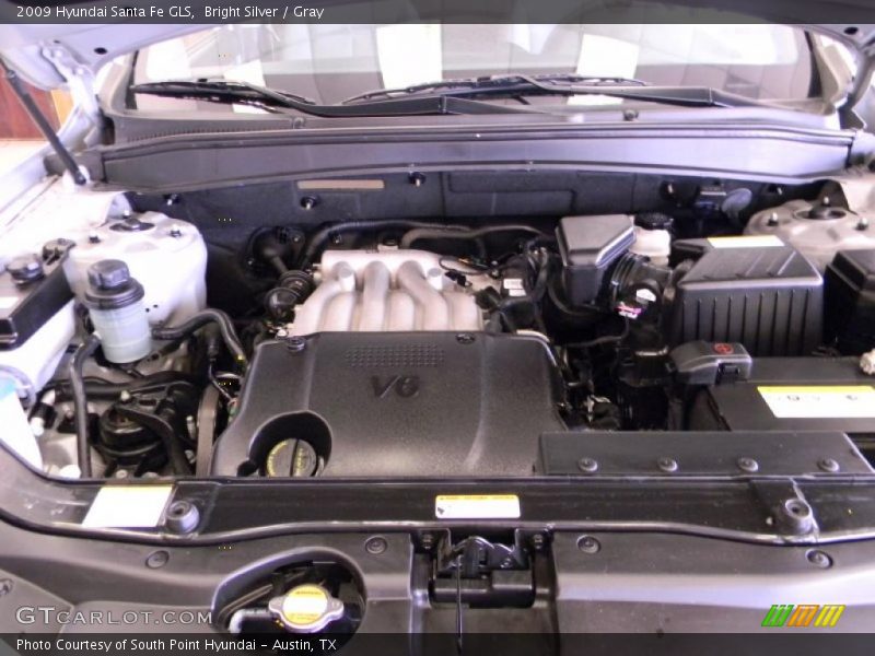 Bright Silver / Gray 2009 Hyundai Santa Fe GLS