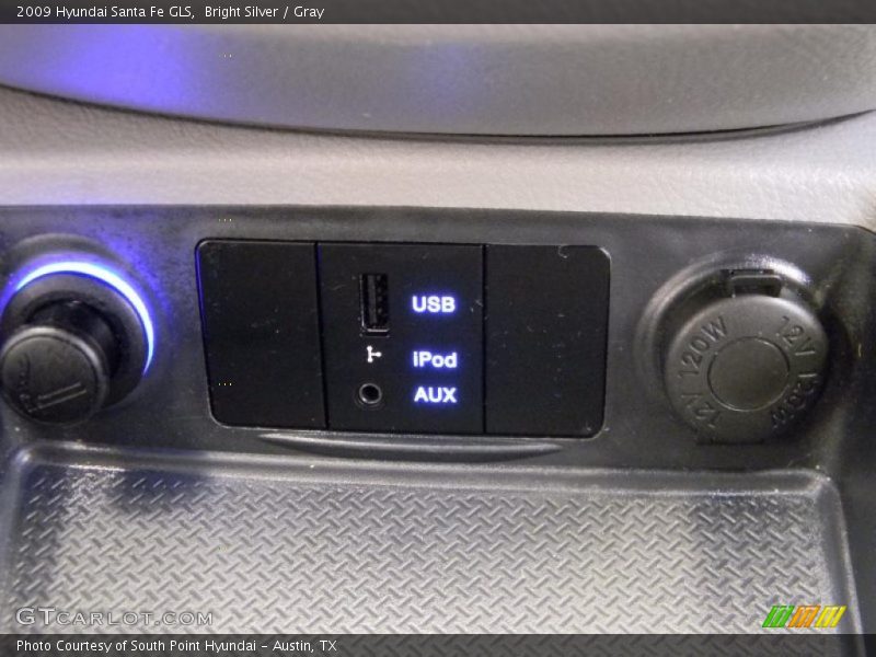 Bright Silver / Gray 2009 Hyundai Santa Fe GLS