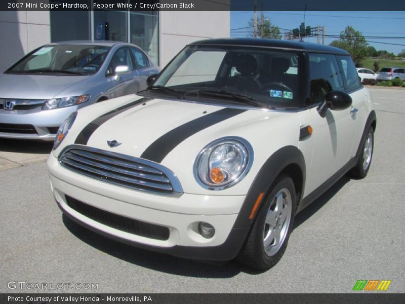 Pepper White / Grey/Carbon Black 2007 Mini Cooper Hardtop
