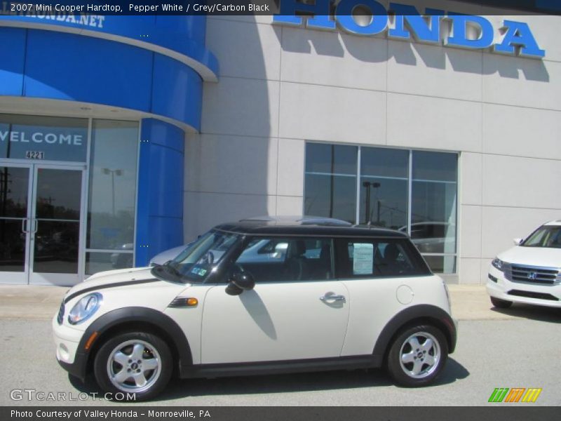 Pepper White / Grey/Carbon Black 2007 Mini Cooper Hardtop