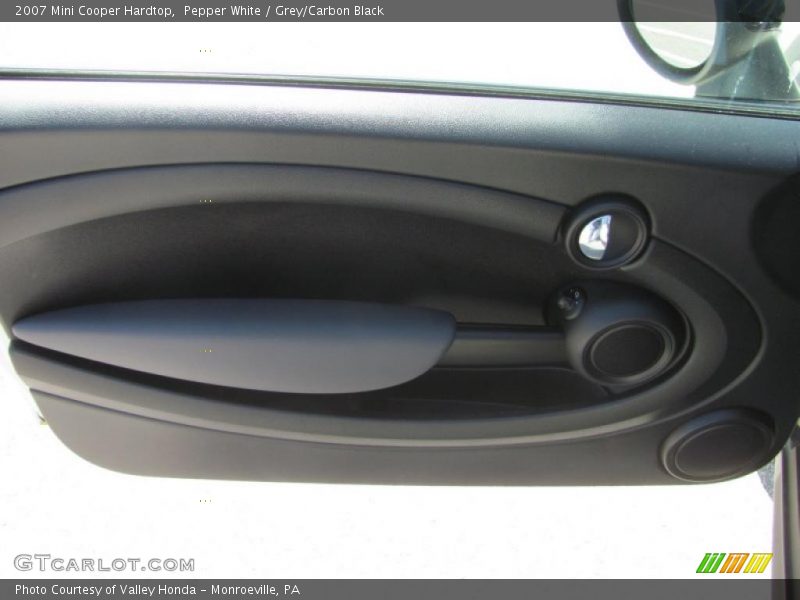 Pepper White / Grey/Carbon Black 2007 Mini Cooper Hardtop