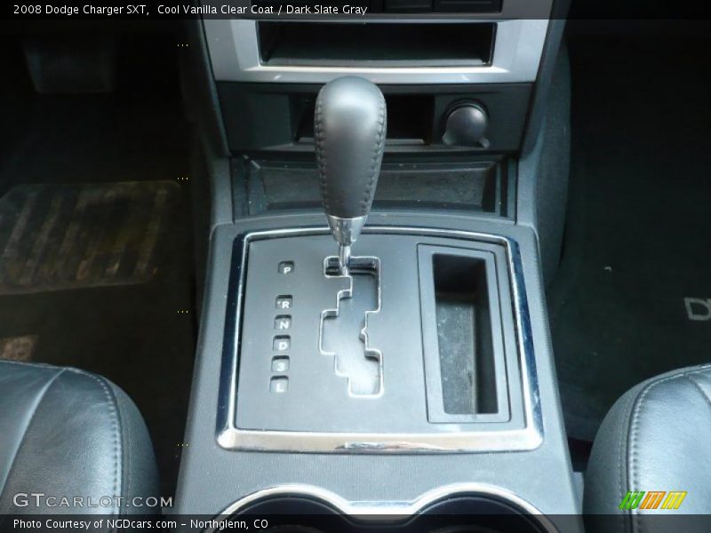 Cool Vanilla Clear Coat / Dark Slate Gray 2008 Dodge Charger SXT