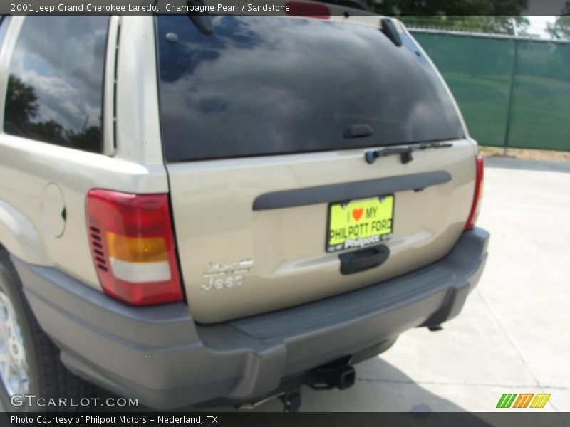 Champagne Pearl / Sandstone 2001 Jeep Grand Cherokee Laredo