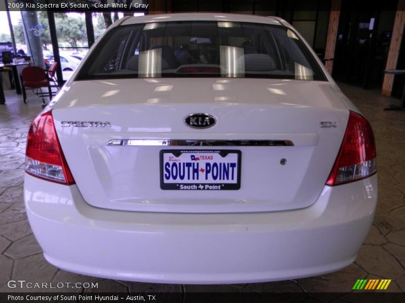 Clear White / Gray 2009 Kia Spectra EX Sedan