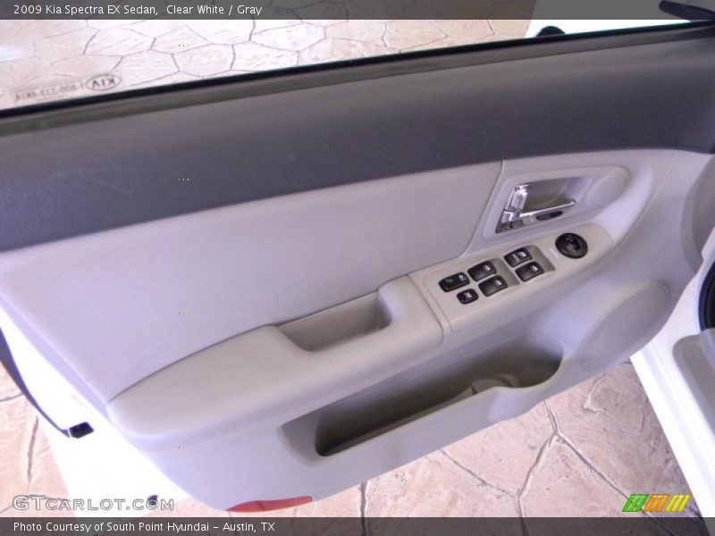 Clear White / Gray 2009 Kia Spectra EX Sedan