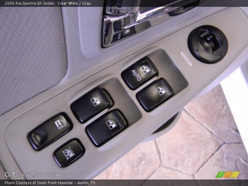 Clear White / Gray 2009 Kia Spectra EX Sedan
