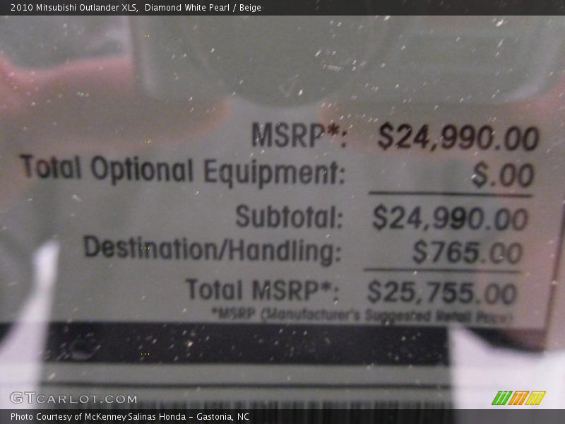 Diamond White Pearl / Beige 2010 Mitsubishi Outlander XLS