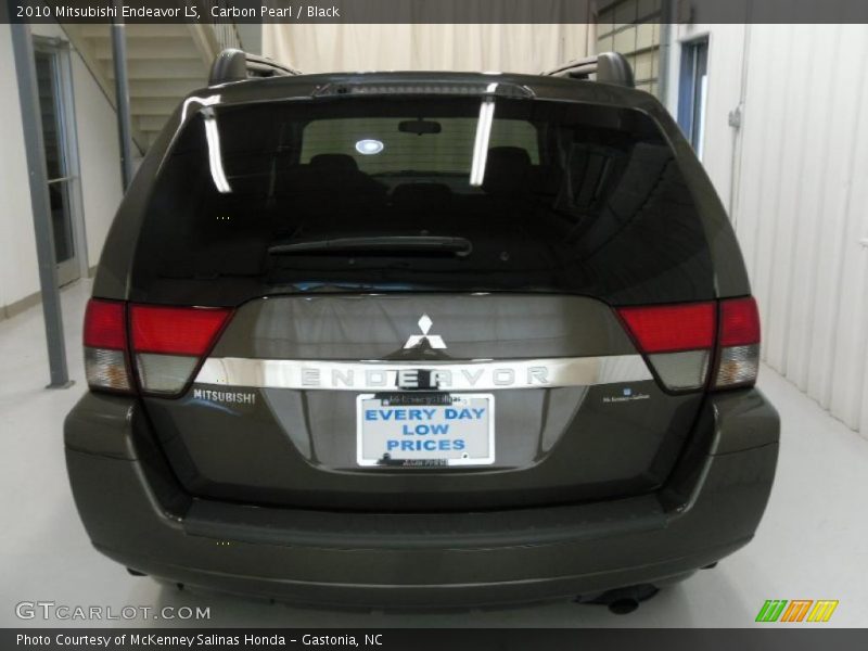 Carbon Pearl / Black 2010 Mitsubishi Endeavor LS