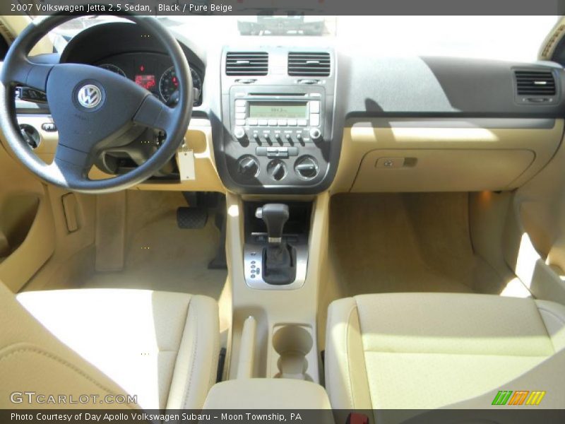 Black / Pure Beige 2007 Volkswagen Jetta 2.5 Sedan