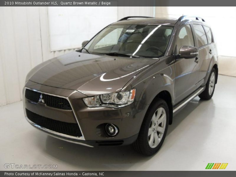 Quartz Brown Metallic / Beige 2010 Mitsubishi Outlander XLS