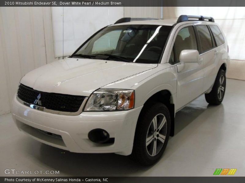 Dover White Pearl / Medium Brown 2010 Mitsubishi Endeavor SE