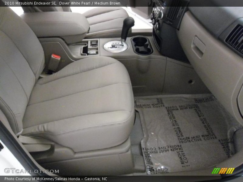 Dover White Pearl / Medium Brown 2010 Mitsubishi Endeavor SE