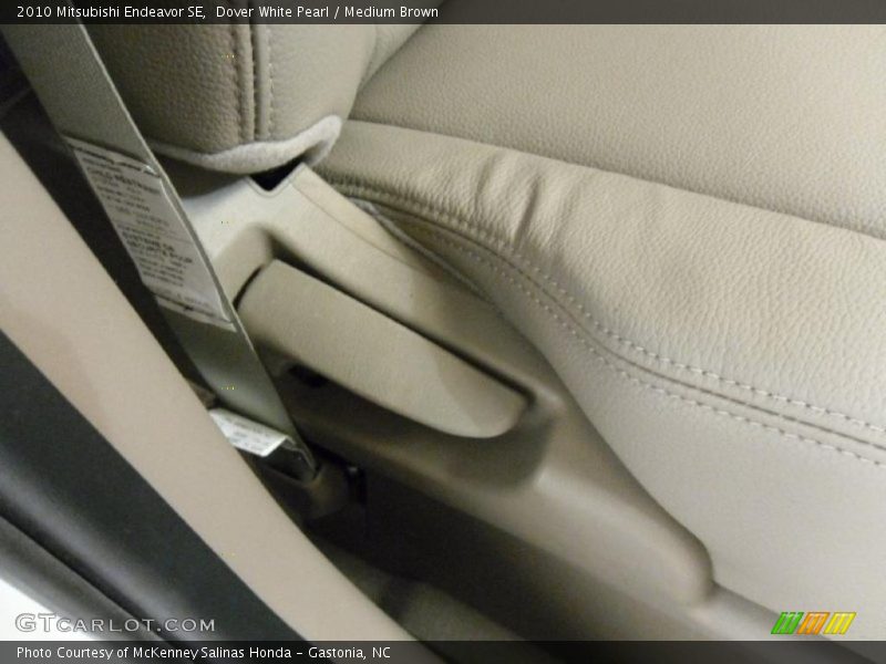 Dover White Pearl / Medium Brown 2010 Mitsubishi Endeavor SE