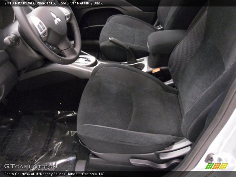 Cool Silver Metallic / Black 2010 Mitsubishi Outlander ES