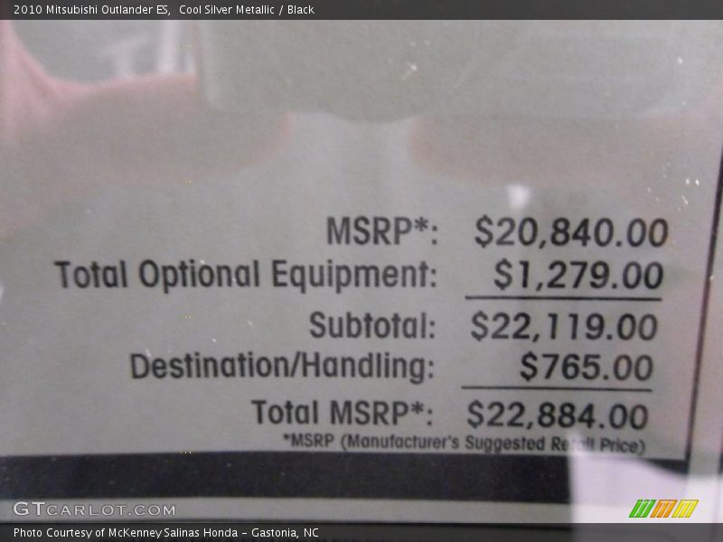 Cool Silver Metallic / Black 2010 Mitsubishi Outlander ES