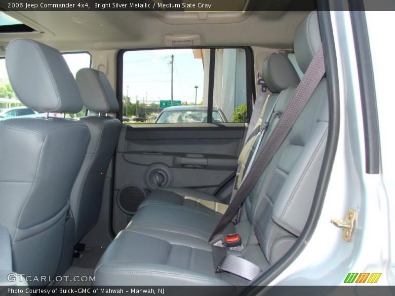Bright Silver Metallic / Medium Slate Gray 2006 Jeep Commander 4x4