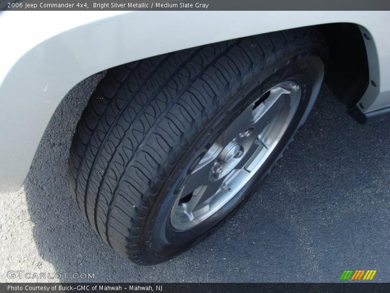 Bright Silver Metallic / Medium Slate Gray 2006 Jeep Commander 4x4