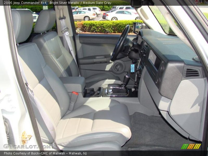 Bright Silver Metallic / Medium Slate Gray 2006 Jeep Commander 4x4