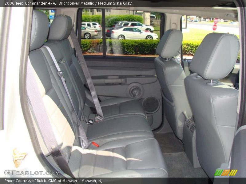 Bright Silver Metallic / Medium Slate Gray 2006 Jeep Commander 4x4